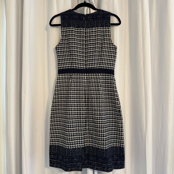 J.Crew Navy White Textured Cotton Sheath Dress Sleeveless Women’s 4 - Picture 3 of 11